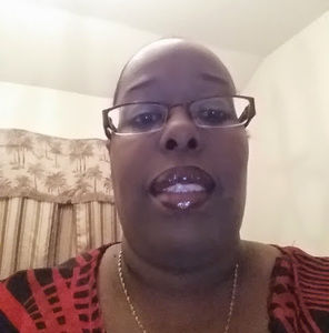 Meet your Posher, Yvette